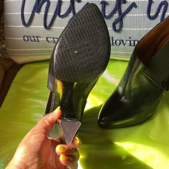 Woman’s Calvin Klein Heel Boots Black 8.5 - Picture 3 of 10